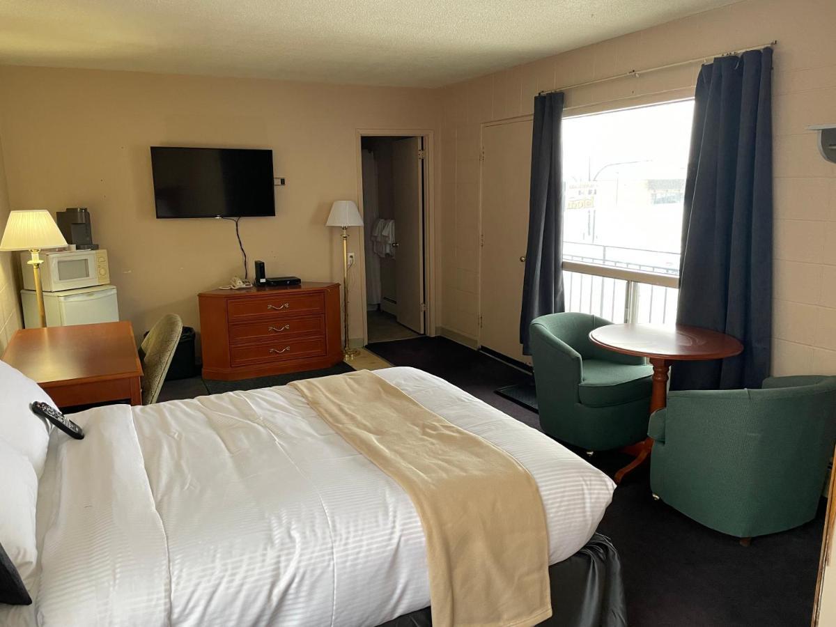 Matador Motel Drayton Valley Экстерьер фото