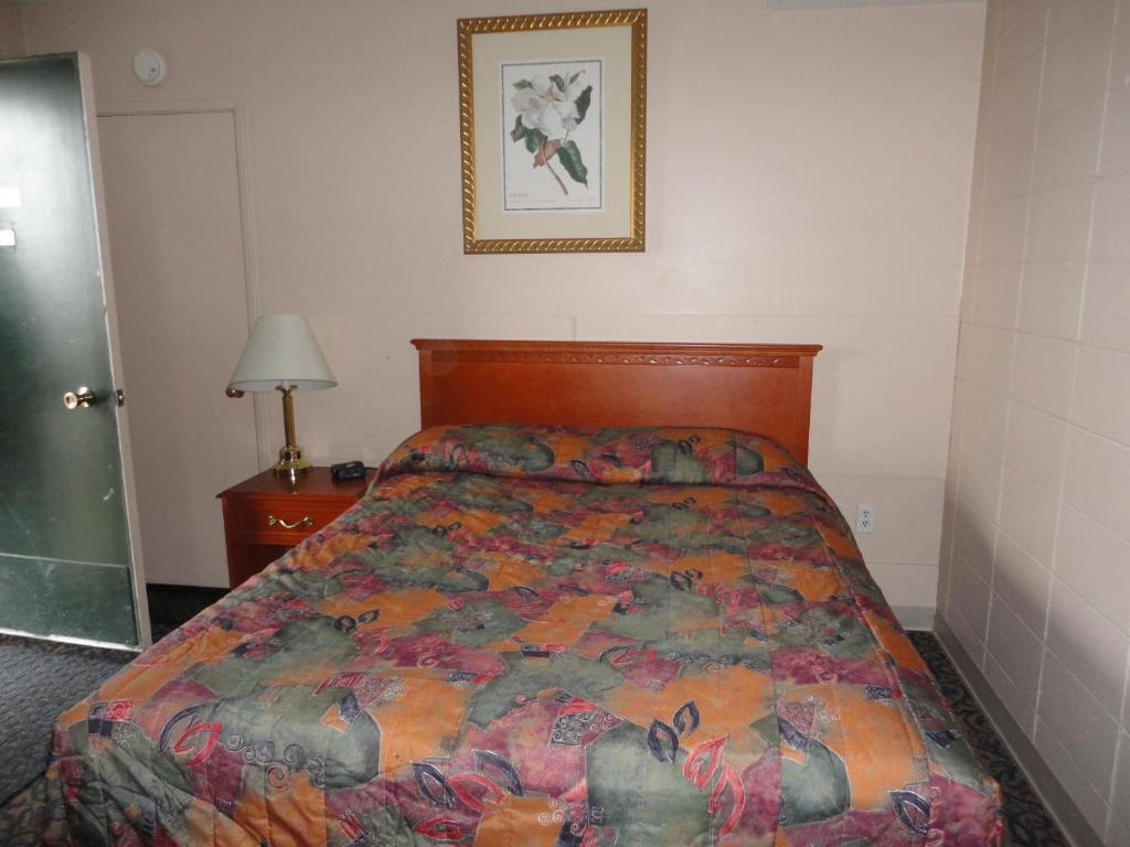 Matador Motel Drayton Valley Номер фото