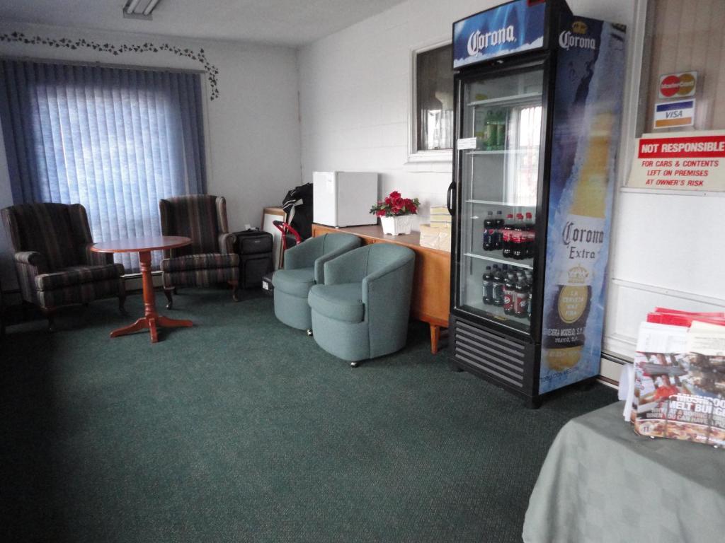 Matador Motel Drayton Valley Экстерьер фото